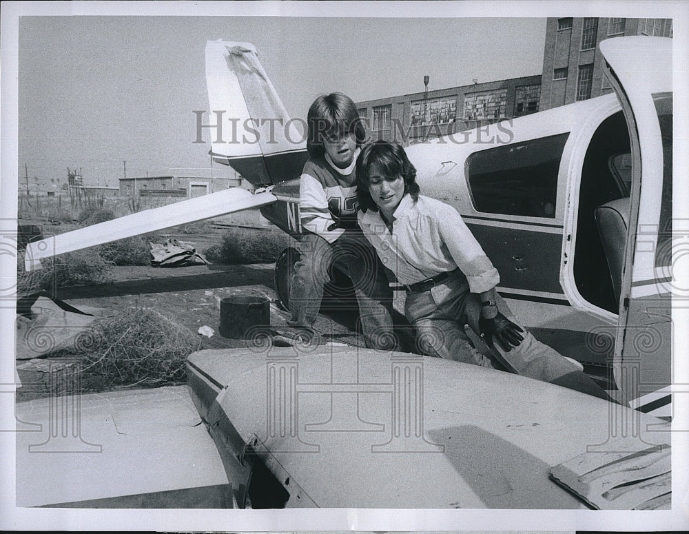 1981 Press Photo Adam Rich, Lainne Fichera &quot;Code Red&quot;- Historic Images