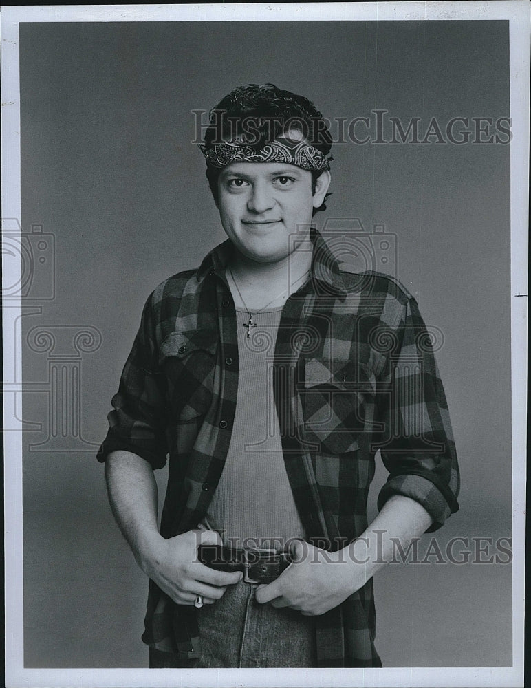 1984 Press Photo Mexican Actor Paul Rodriquez stars in ABC sitcom&quot;a.k.a Pablo&quot;.- Historic Images