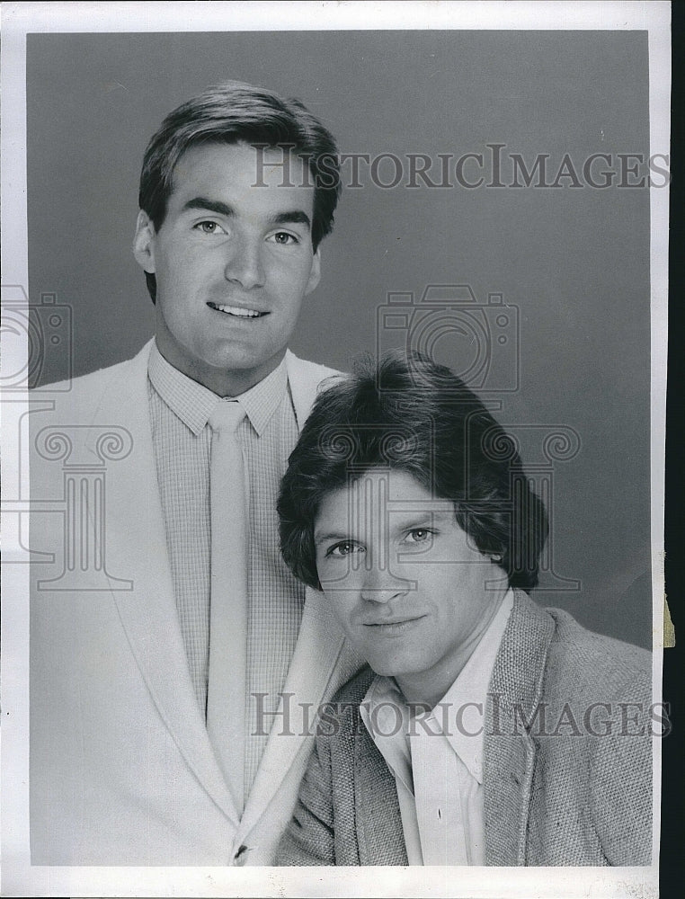 1981 Press Photo Sam L Jones &amp; Andrew Stevens Star In &quot;Code Red&quot;- Historic Images