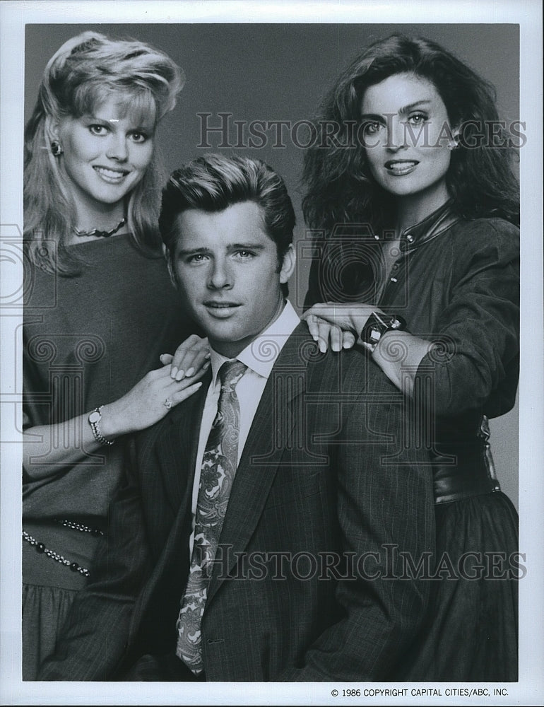 1986 Press Photo Claire Yarlett Maxwell Caulfield Tracy Scoggins Colbys TV Show- Historic Images