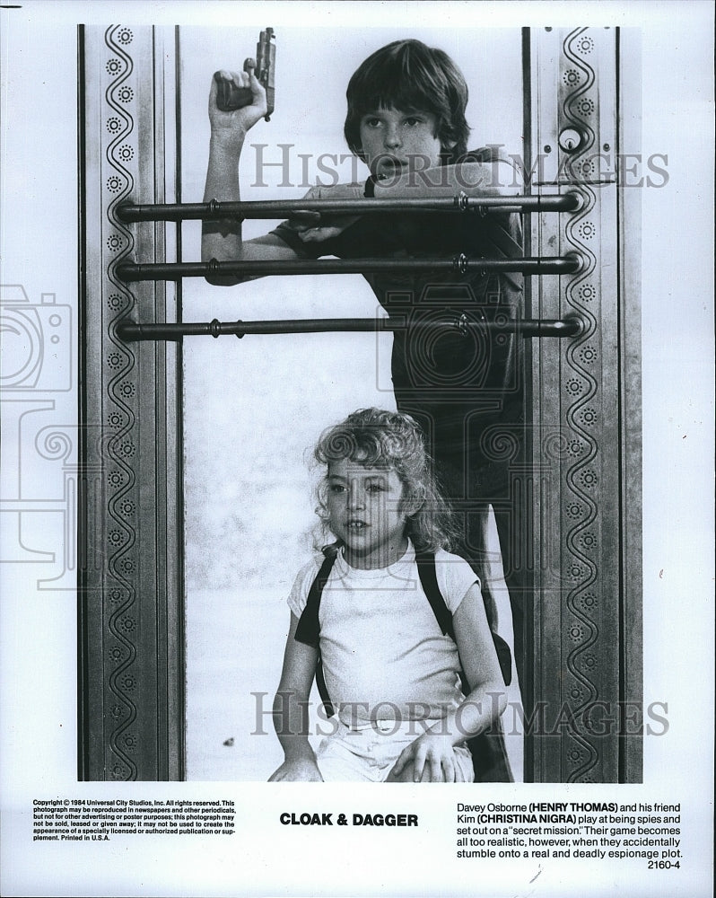 1984 Press Photo Cloak And Dagger Film Actors Henry Thomas Christina Nigra Scene- Historic Images