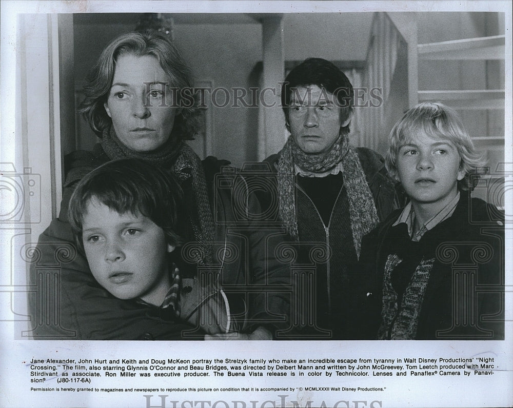 1982 Press Photo Actress Jane Alexander &amp; John Hurt in &quot;Night Crossing&quot;- Historic Images