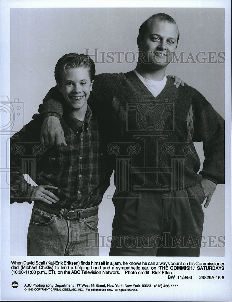 1993 Press Photo David Scall and Michael Chiklis in ABC-TV "The Commish". - Historic Images