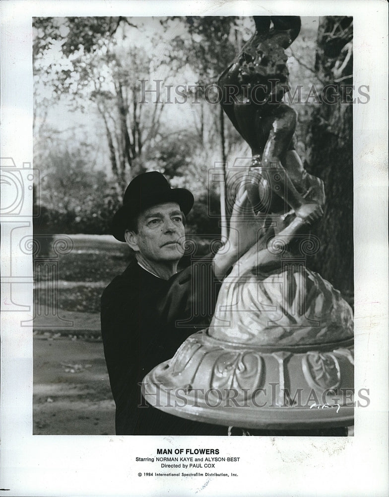 1984 Press Photo Norman Kaye as Charles Bremer in Paul Cox&#39;s &quot;Man of Flowers&quot;.- Historic Images