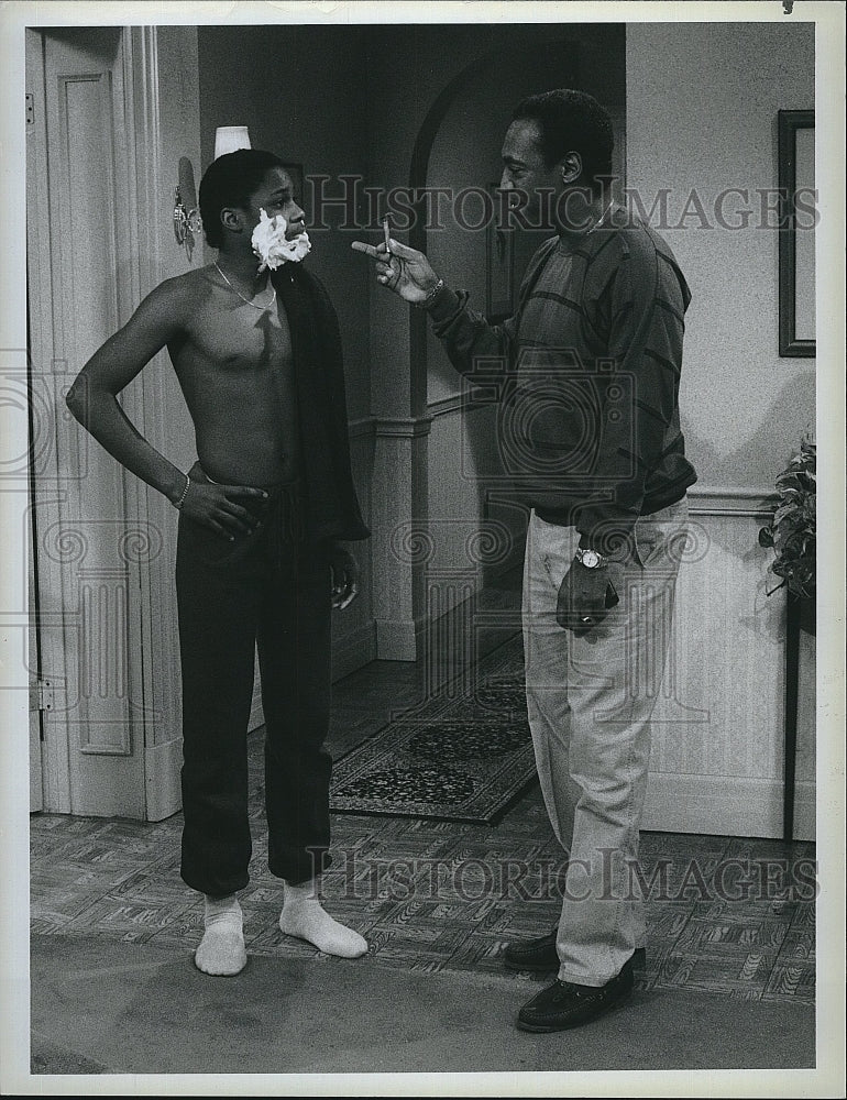 1984 Press Photo Bill Cosby and Malcolm-Jamal Warner in &quot;The Bill Cosby Show&quot;.- Historic Images