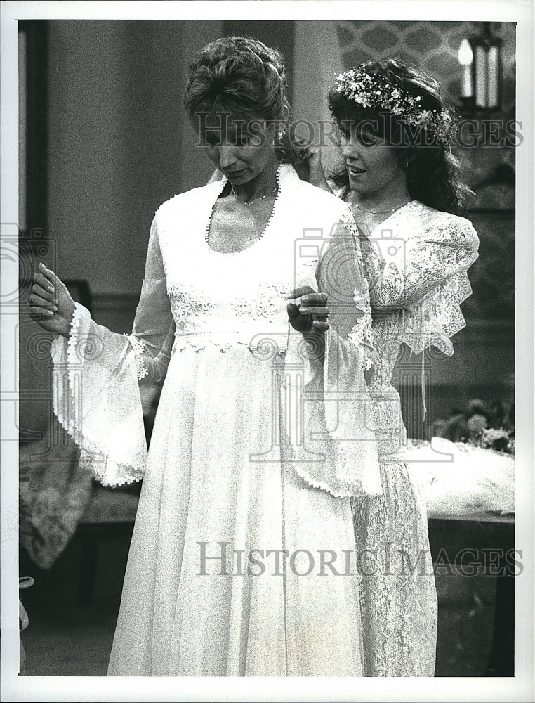 1987 Press Photo Pam Dawber and Nancy Lane in &quot;My Sister Sam&quot;- Historic Images