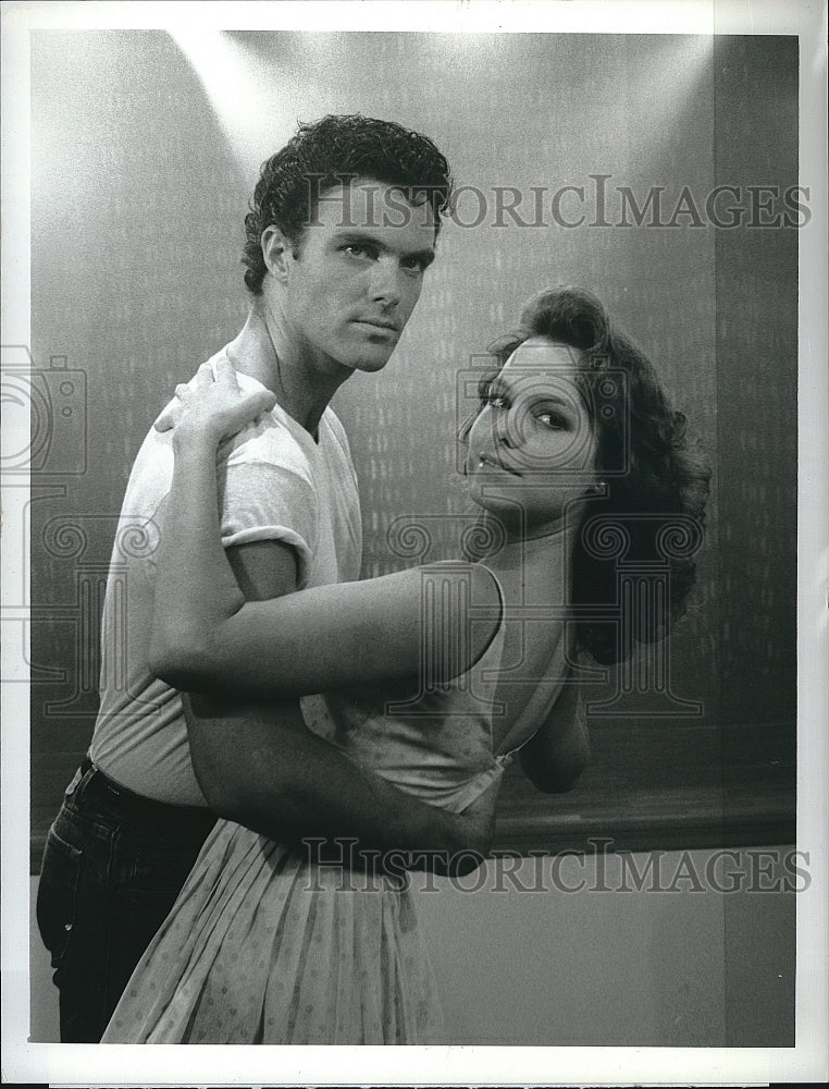 1988 Press Photo Patrick Cassidy and Melora Hardin in &quot;Dirty Dancing&quot;- Historic Images