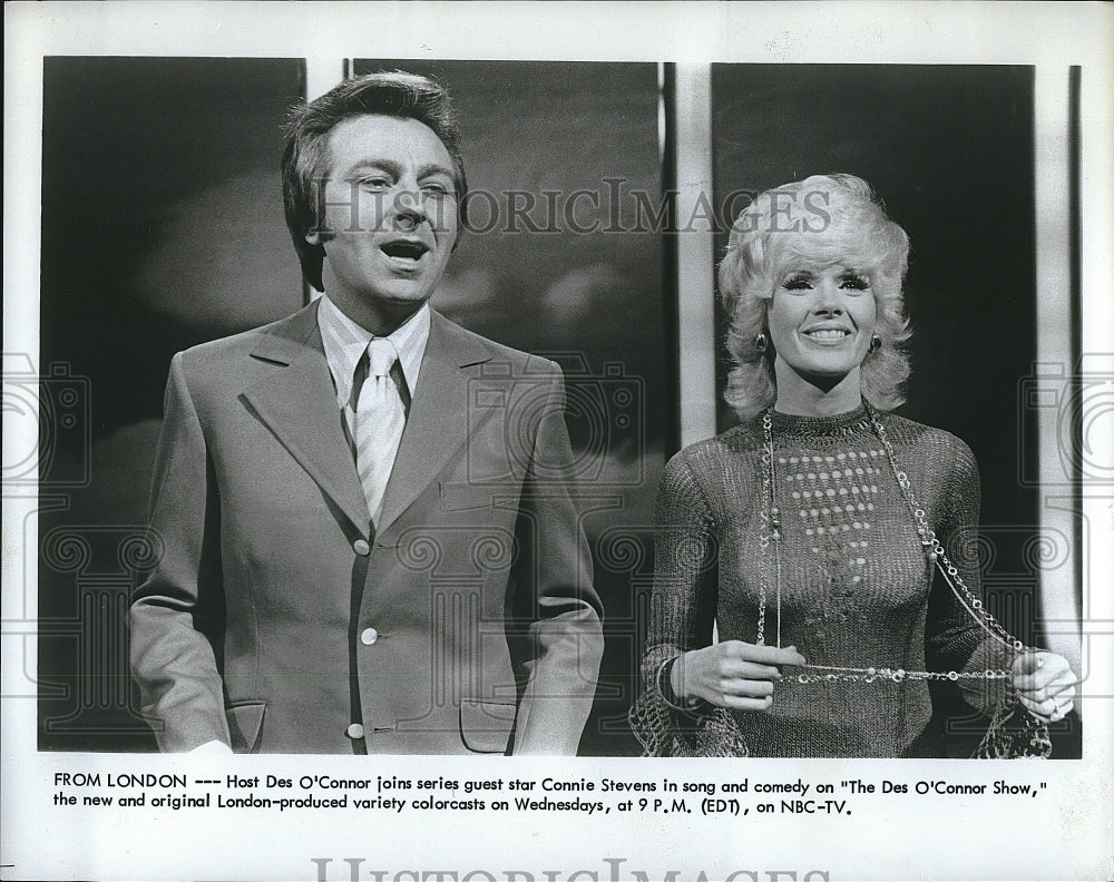 1974 Press Photo &quot;The Des O&#39;Connor Show&quot; Des &amp; Connie Stevens- Historic Images