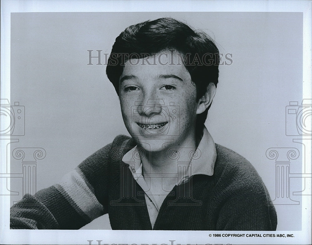 1986 Press Photo Jason Naylor Actor in &quot;Dads&quot;- Historic Images