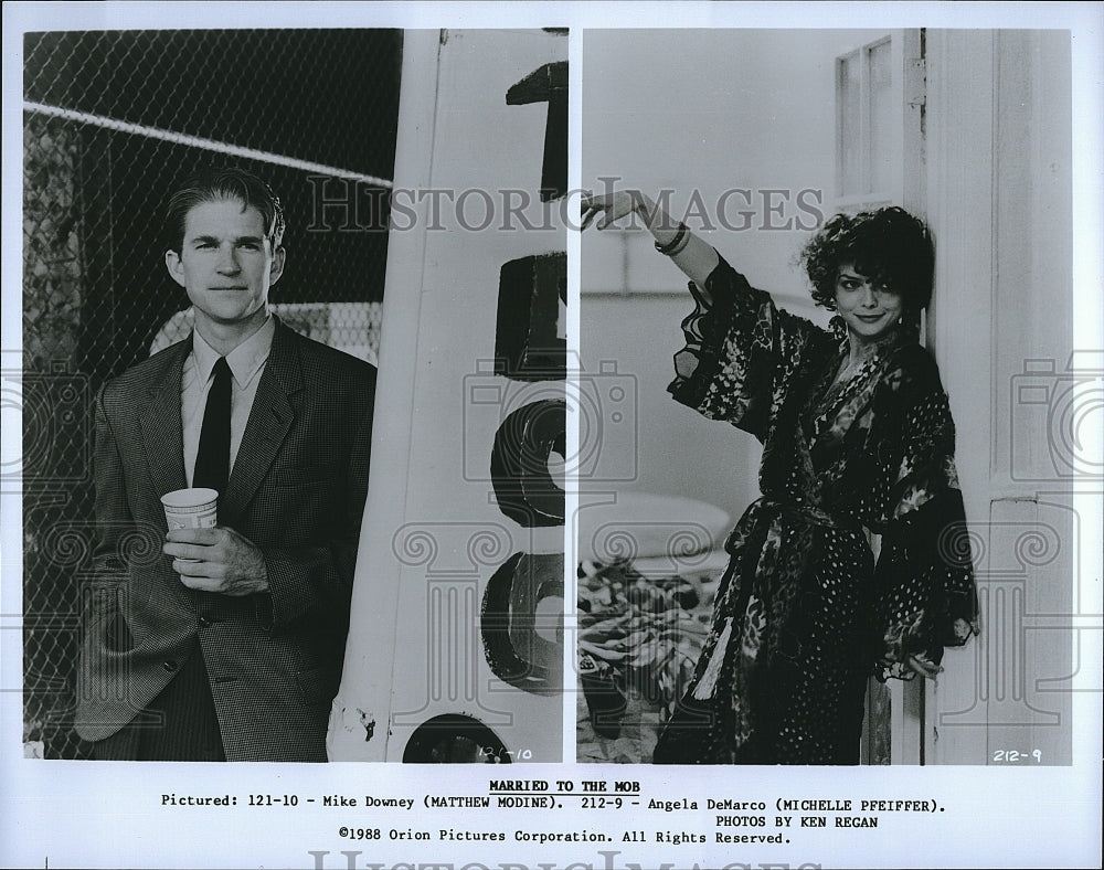 1988 Press Photo Matthew Modine and Michelle Pfeiffer in &quot;Married To The Mob&quot;- Historic Images