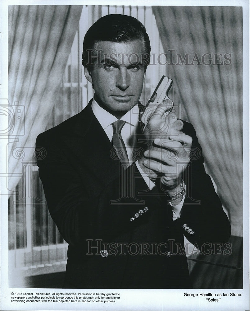 1987 Press Photo George Hamilton &quot;Spies&quot;- Historic Images