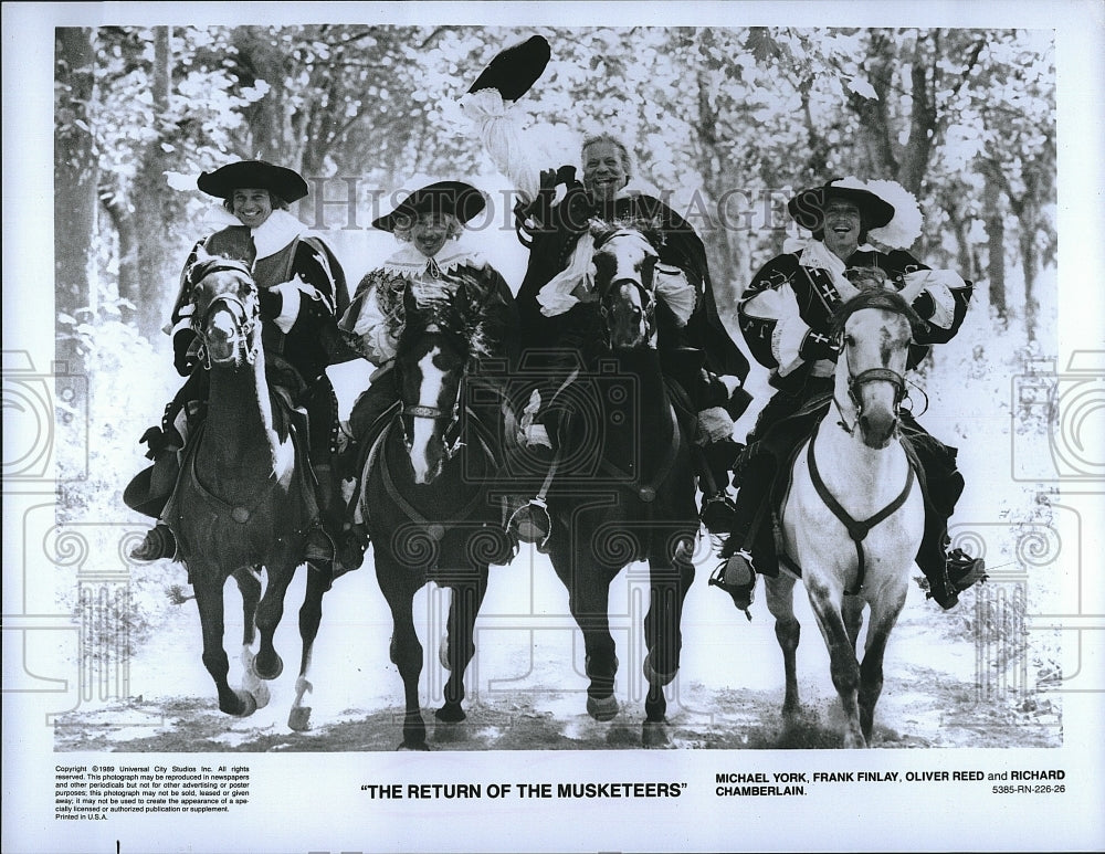 1989 Press Photo Michael York, Frank Finlay, Oliver Reed, Richard Chamberlain- Historic Images