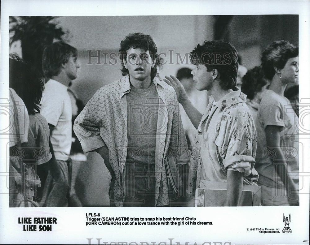 1987 Press Photo Sean Astin and Kirk Cameron in &quot;Like Father,Like Son&quot;.- Historic Images