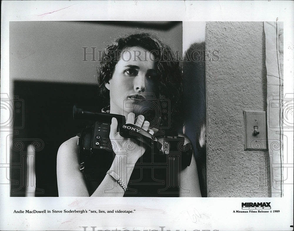 1989 Press Photo Actress Andie MacDowell in &quot;Sex, Lies and Videotape&quot;- Historic Images