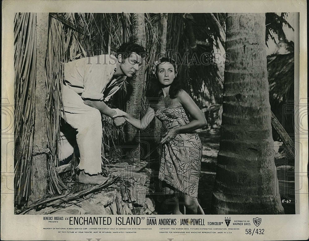1958 Press Photo Dana Andrews & Jane Powell Star In "Enchanted Island"- Historic Images
