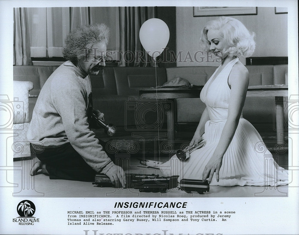 1985 Press Photo Michael Emil, Theresa Russell &quot;Insignificance&quot;- Historic Images