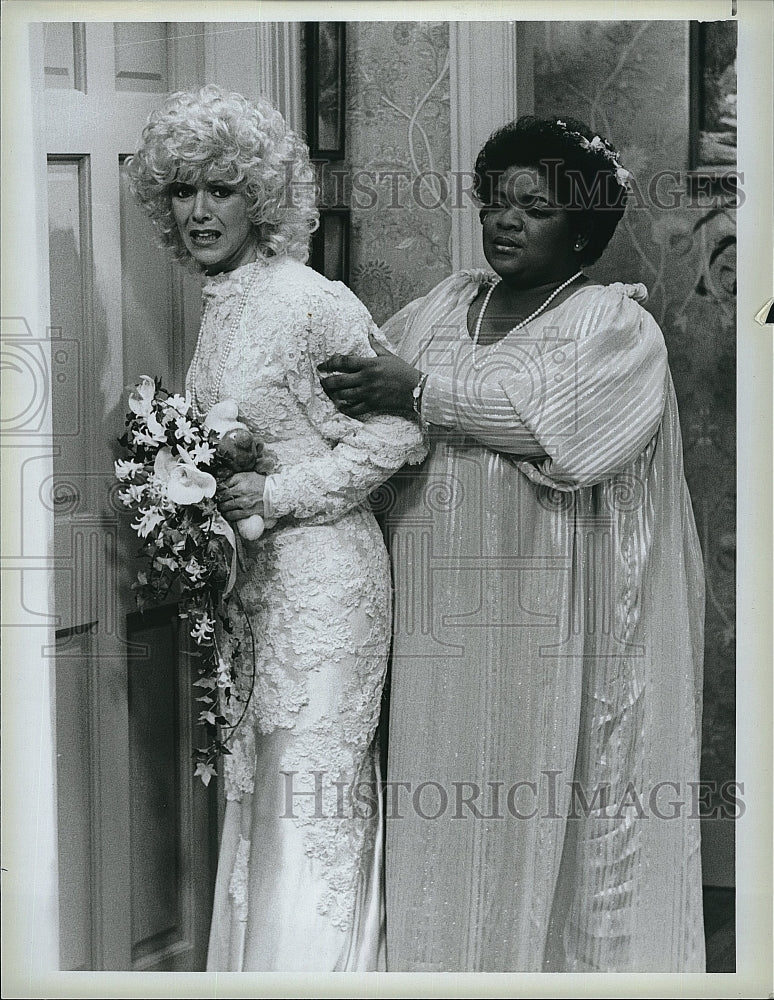 1983 Press Photo Actress Nell Carter &amp; Arlene Golonka in &quot;Gimme a Break&quot;- Historic Images