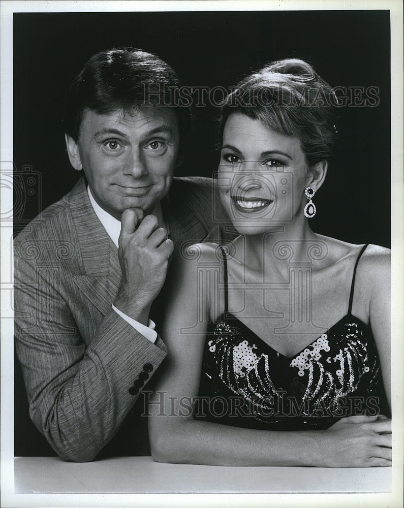 1984 Press Photo Pat Sajak and Vanna White in Wheel Of Fortune- Historic Images