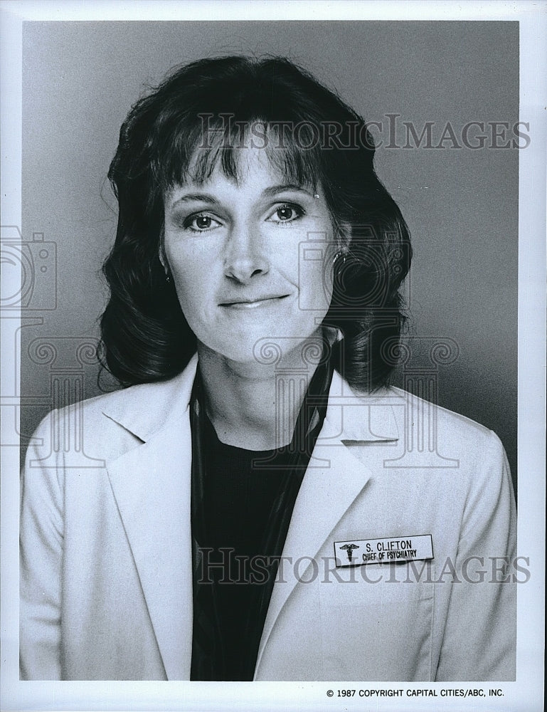 1987 Press Photo &quot;Harry&quot; starring Barbara Dana- Historic Images