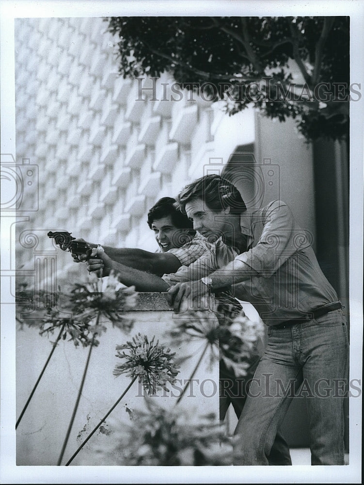 1984 Press Photo Hawaiian Heat Jeff McCracken Robert Ginty- Historic Images