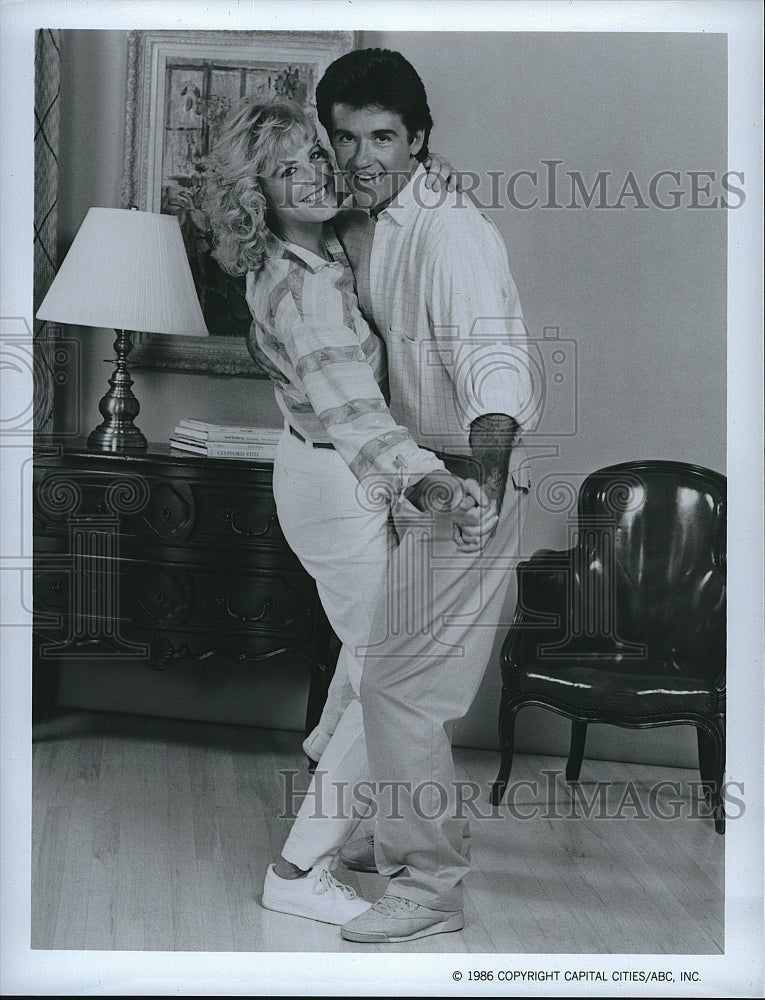 1986 Press Photo &quot;Growing Pains&quot; Alan Thicke, Joanna Kerns- Historic Images