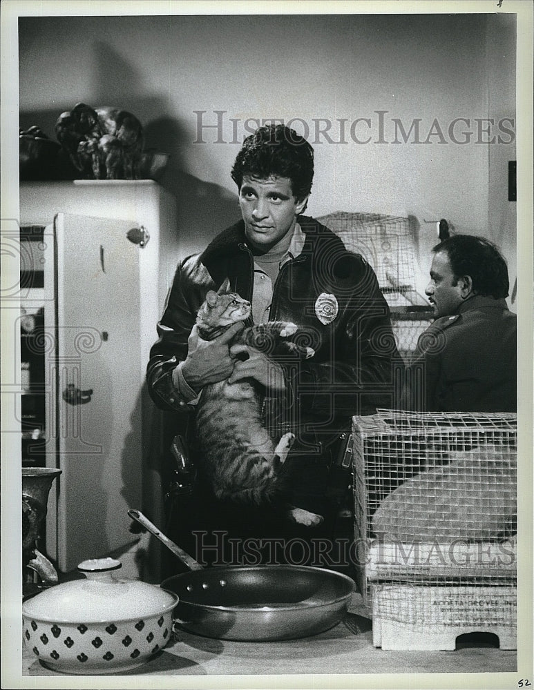 1984 Press Photo Ed Marinaro in &quot;Hill Street Blues&quot;- Historic Images