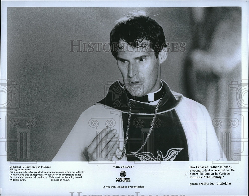 1988 Press Photo Ben Cross as Father Michael in &quot;The Unholy&quot;- Historic Images