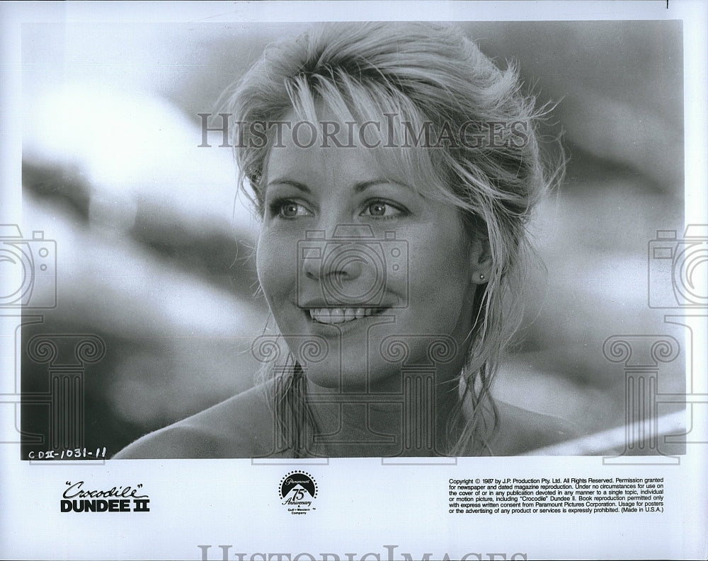 1987 Press Photo Sue Charlton in &quot;Crocodile Dundee II&quot;- Historic Images