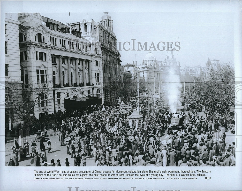 1987 Press Photo The end of World War II in &quot;Empire of the Sun&quot;- Historic Images