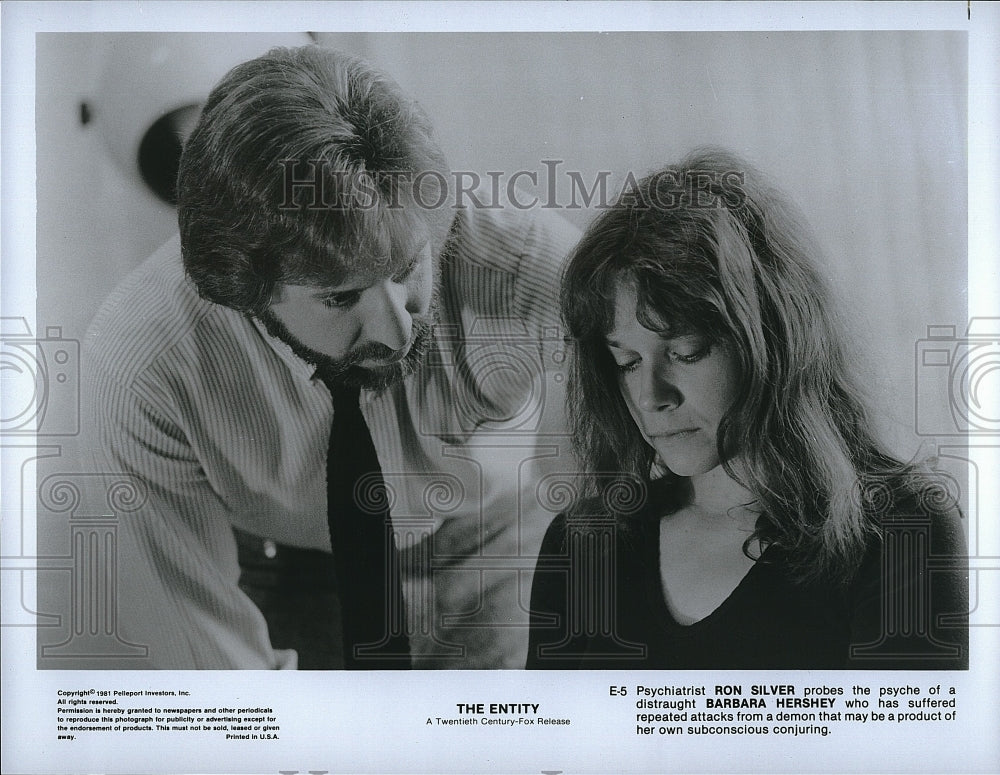 1981 Press Photo Ron Silver, Barbara Hershey &quot;The Entity&quot;- Historic Images