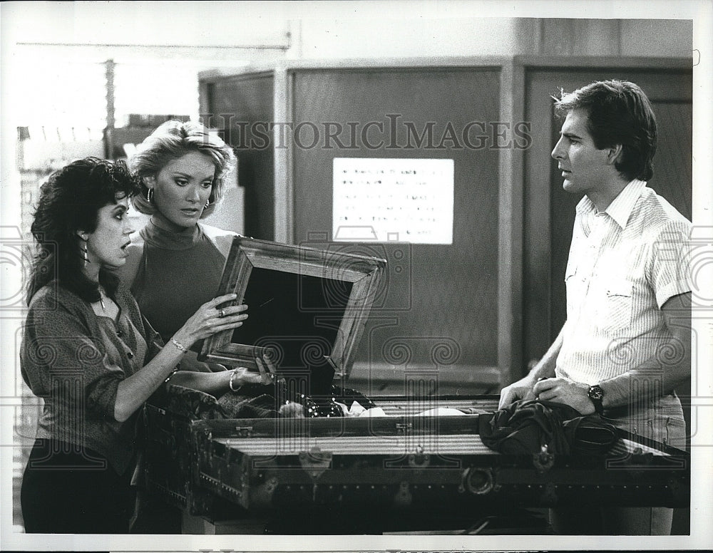 1988 Press Photo Rose Portillo, DeLane Matthews, Scott Bakula- Historic Images