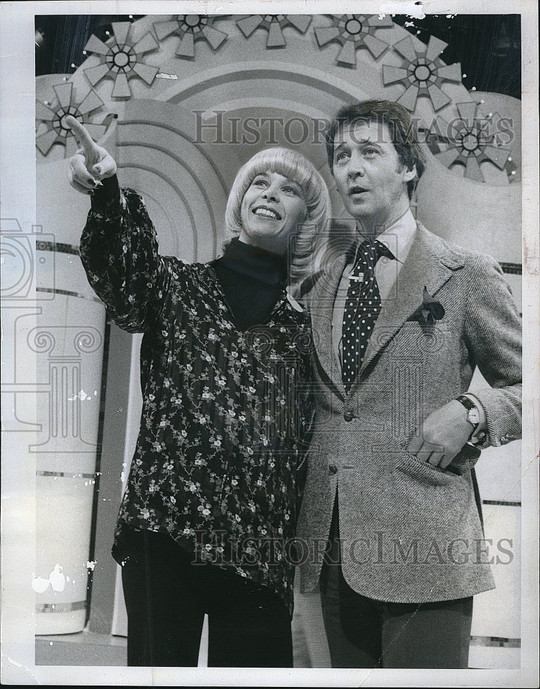 1976 Press Photo &quot;The Fun Factory&quot; Elaine Joyce &amp; Bobby Van- Historic Images