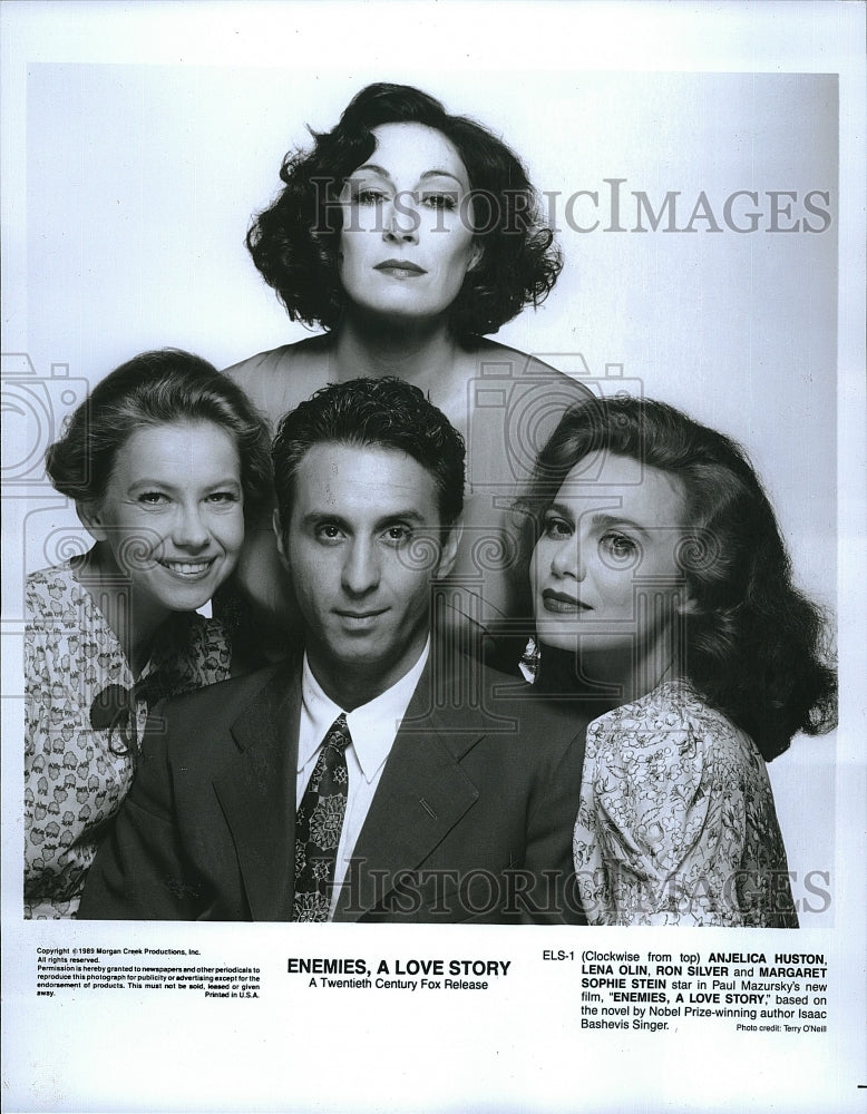 1989 Press Photo Anjelica Huston, Lena Olin, Ron Silver &quot;Enemies, A Love Story&quot;- Historic Images