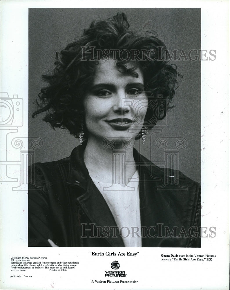 1989 Press Photo Geena Davis &quot;Earth Girls Are Easy&quot;- Historic Images