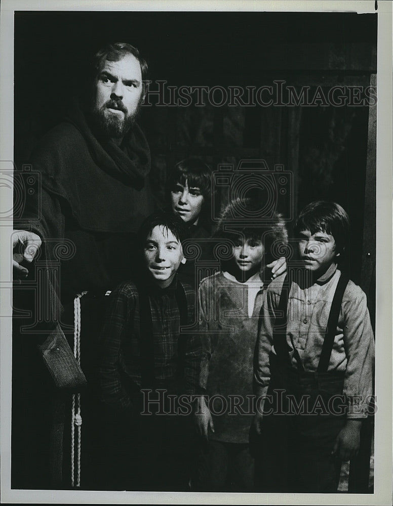 1981 Press Photo John Michael Murphy Mae Woodward Father Murphy- Historic Images