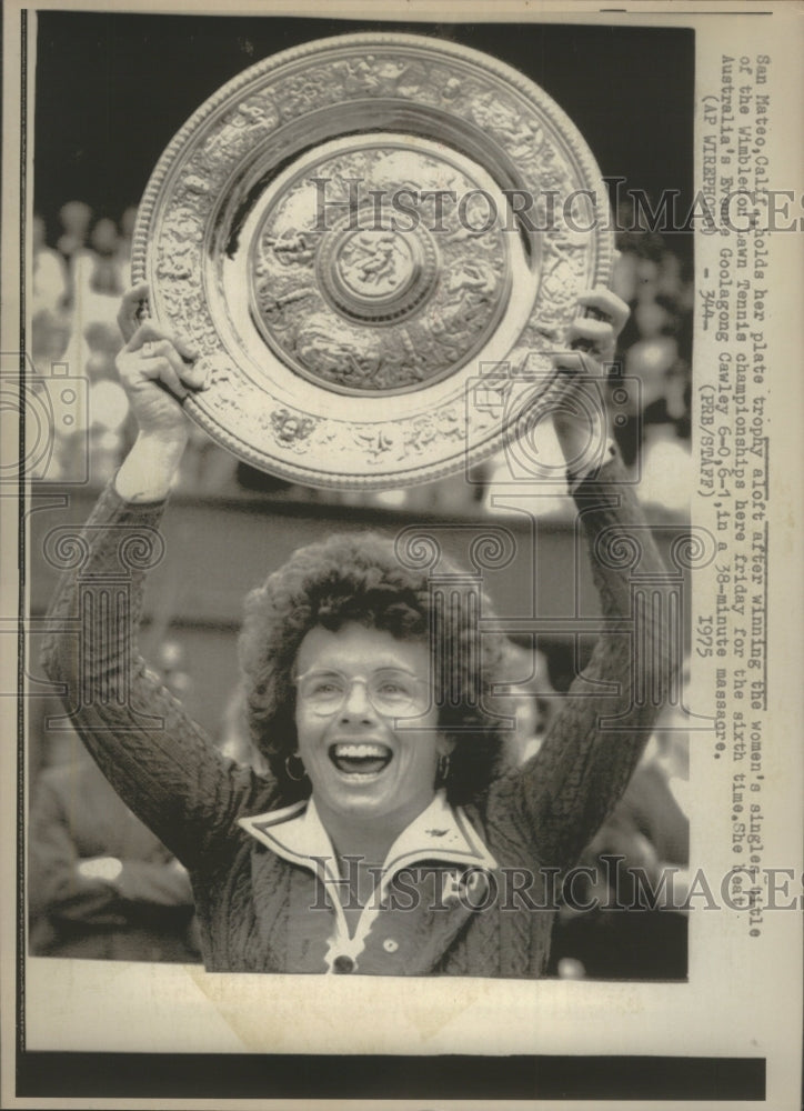 1975 Billie Jean King Sixth Wimbledon Title - Historic Images