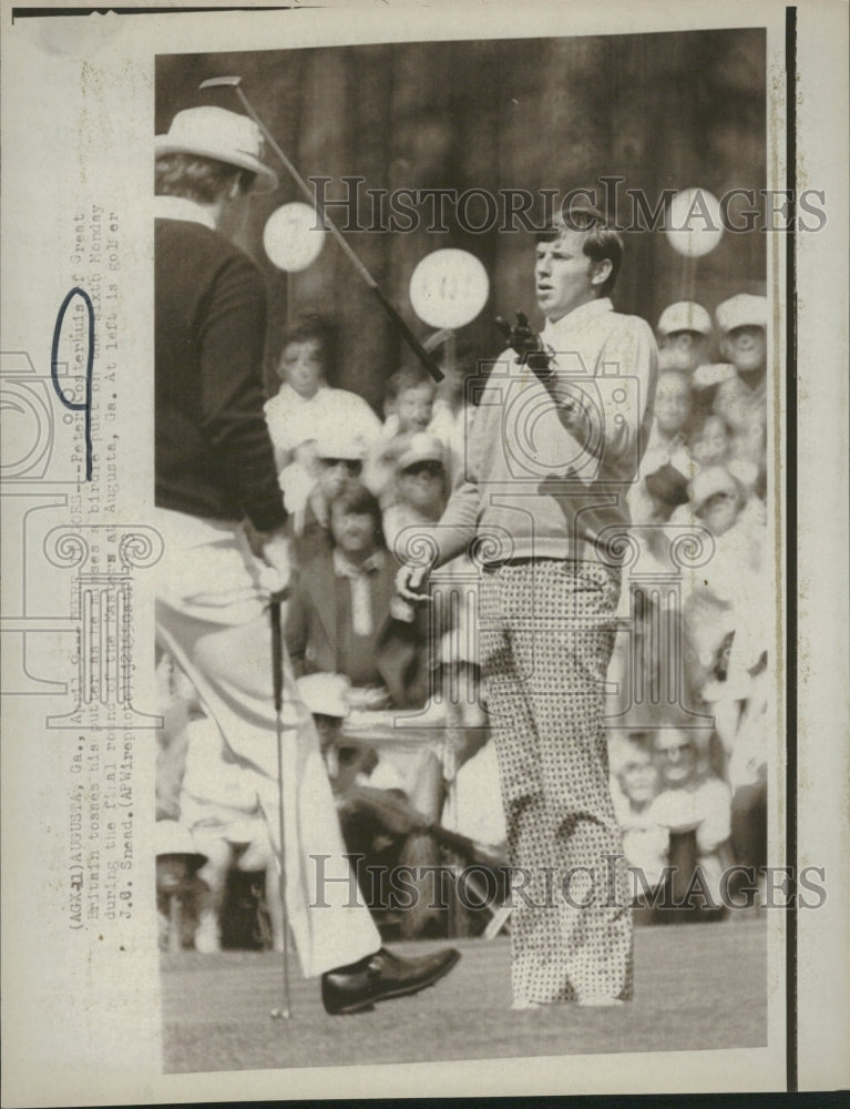 1973 Press Photo Oosterhuis Tossing Putter Masters - RRQ12109 - Historic Images