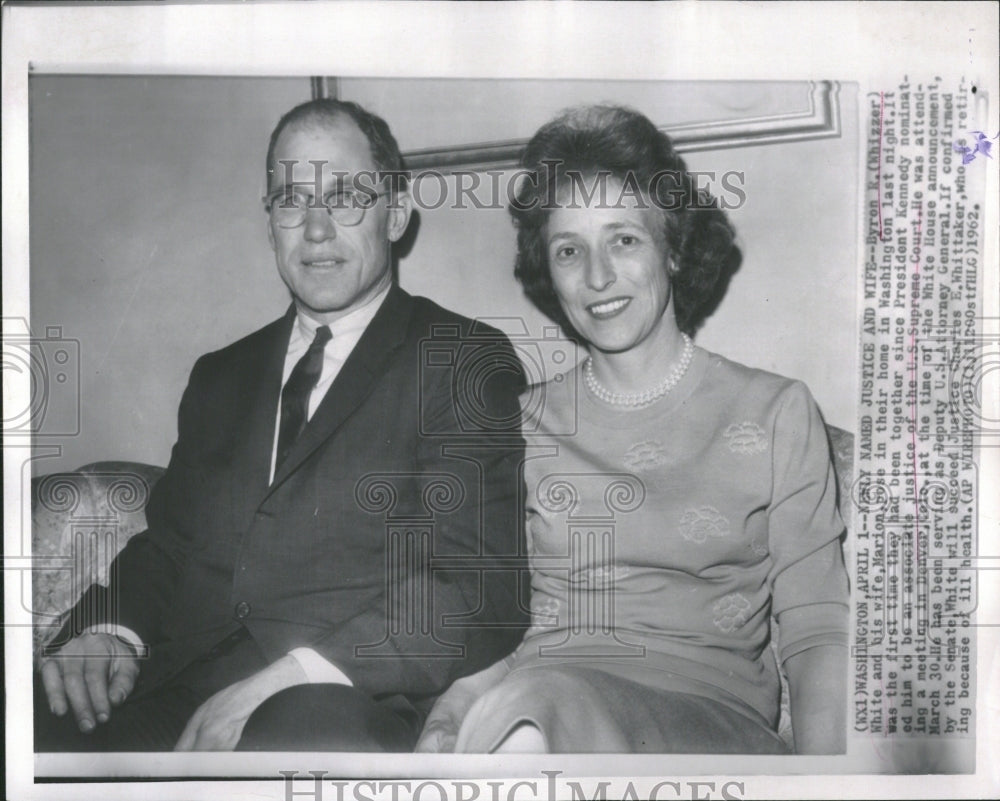 1962 Press Photo Byron &quot;Whizzer&quot; White and Wife - RRQ13931 - Historic Images