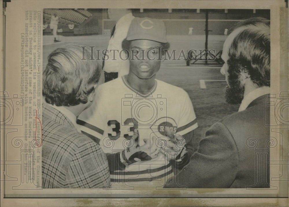 1975 explain&#39;g issue in world baseball - Historic Images