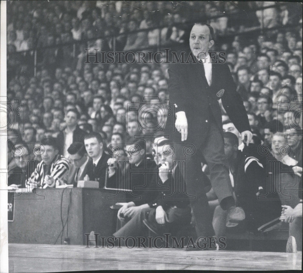 1964 Press Photo Dave Strack/Basketball Coach/Michigan - Historic Images