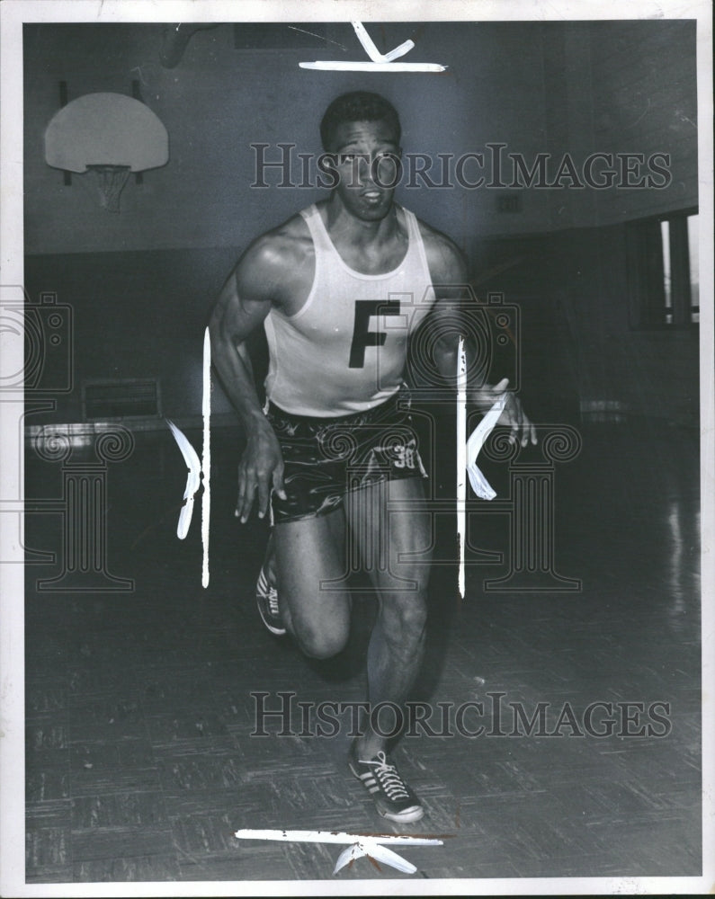 1969 Temp Athlete Mile Holt - Historic Images