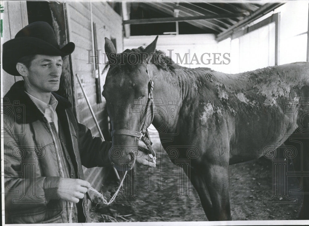 1970 William H Fires With Burned Horse - Historic Images