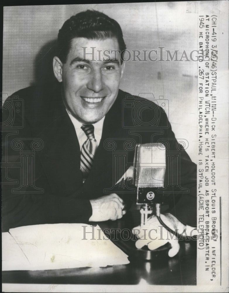 1940 Press Photo Dick Siebert WTCN sport broadcaster. - RRQ33161 - Historic Images