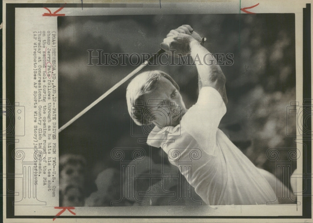 1976 Press Photo Jerry Pate Tee Shot PGA Bethesda - Historic Images