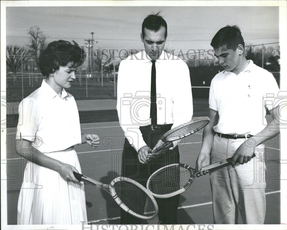 1961 Press Photo Sue Williams John King Andrew Gimeno - RRQ38707 - Historic Images