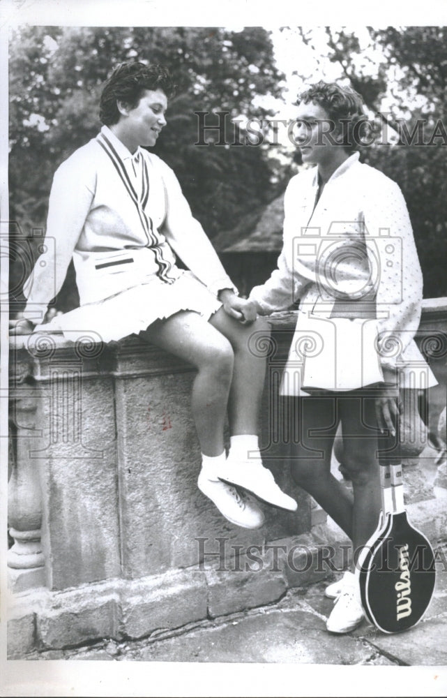 1960 Dmitrieva Moore tennis dresses England - Historic Images