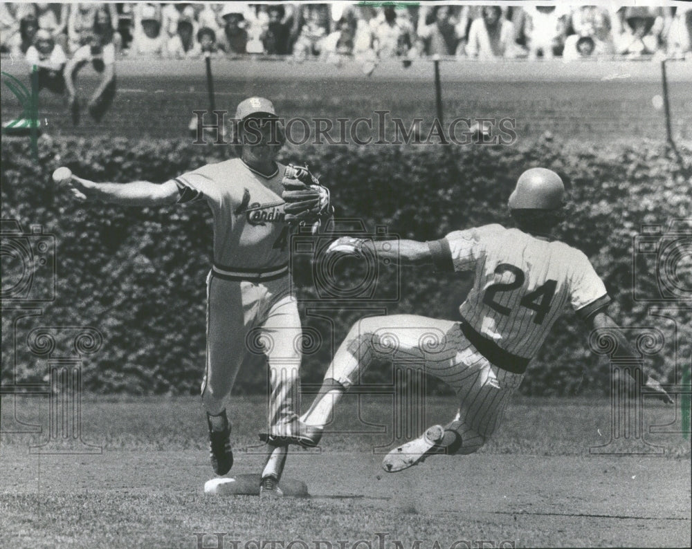 1974 Twin Killing Hurt Cubs Jerry Morales - Historic Images