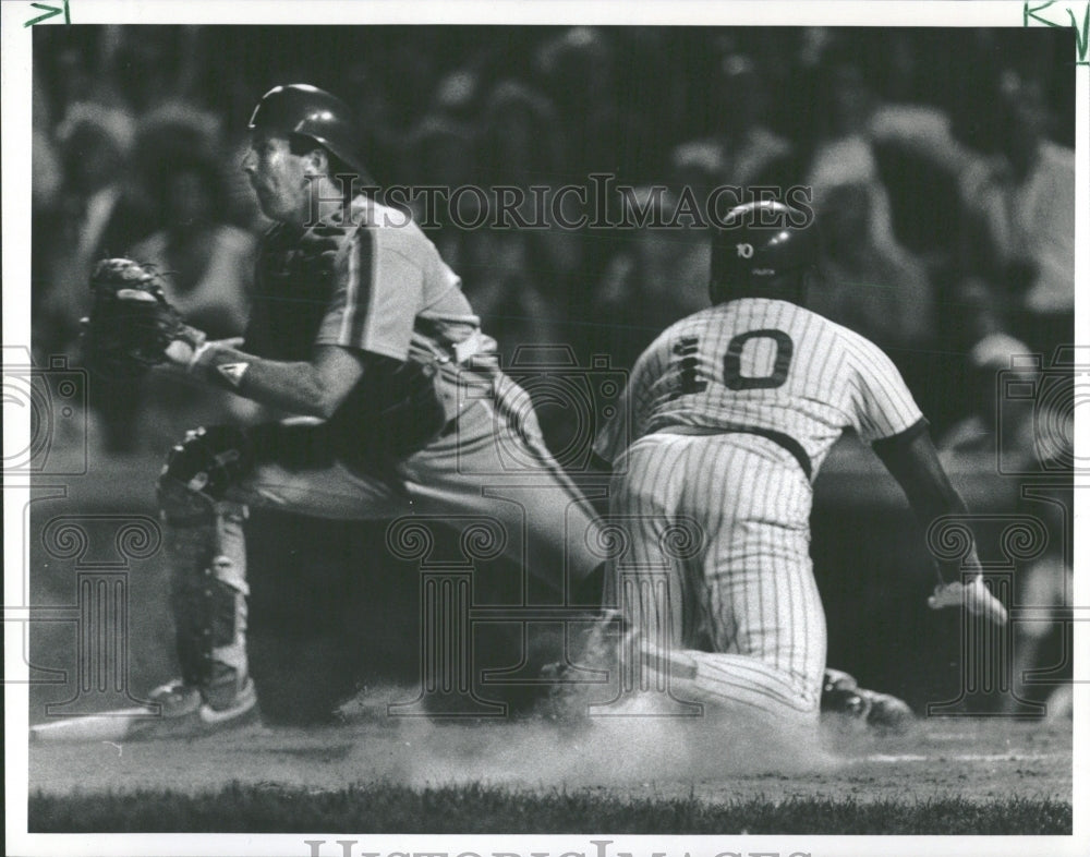 1989 Lloyd McClendon Barry Lyon Dives - Historic Images