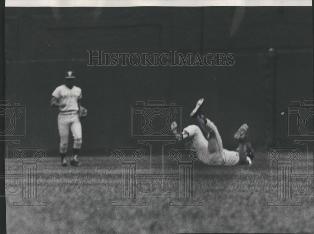 1974 Dave Nelson Richie Allen baseman game-Historic Images