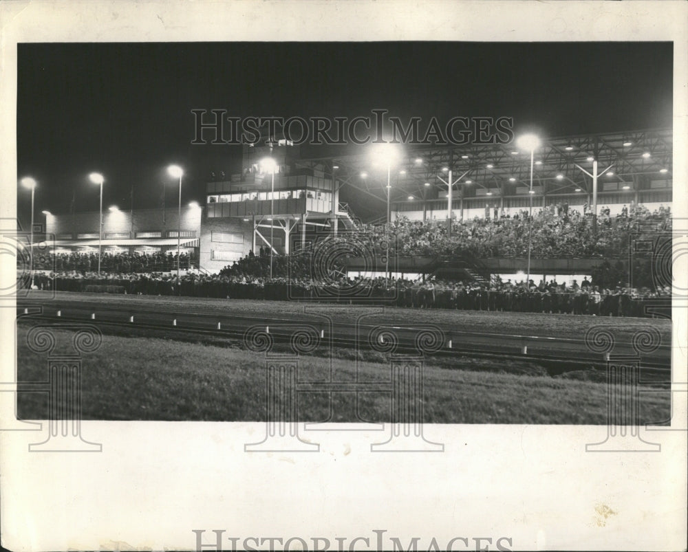 1948 May wood Parks Total betting Crowd-Historic Images